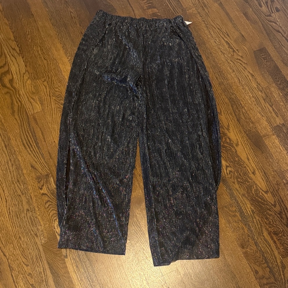 Black Metallic Wide Leg Cropped Pants
